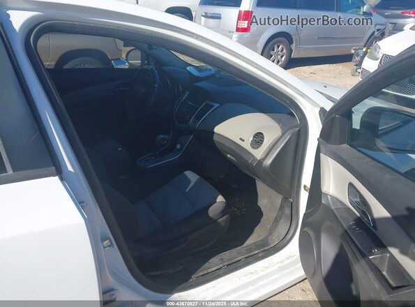 1G1PC5SH5G7153960 2016 CHEVROLET CRUZE Белый Вид салона спереди