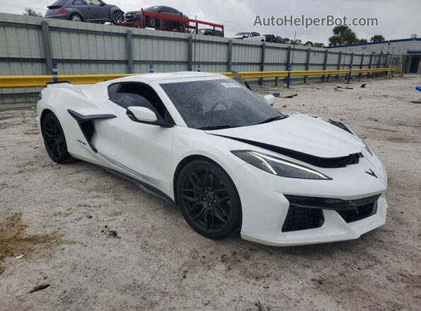 1G1YF2D31P5600159 2023 CHEVROLET CORVETTE White Delantero derecho