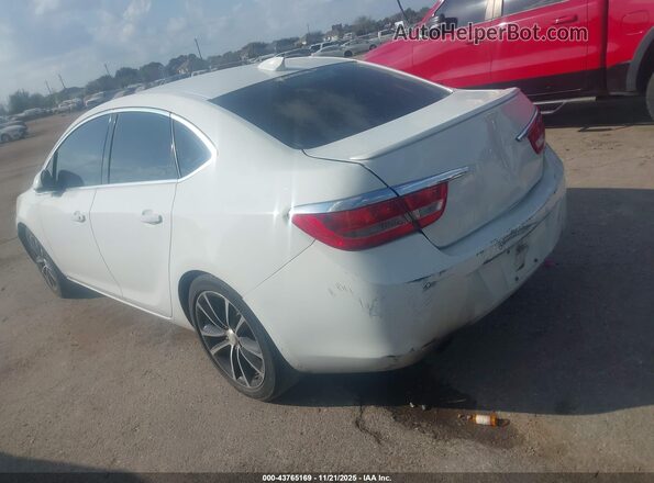 1G4PR5SK5H4110445 2017 BUICK VERANO White Trasero izquierdo