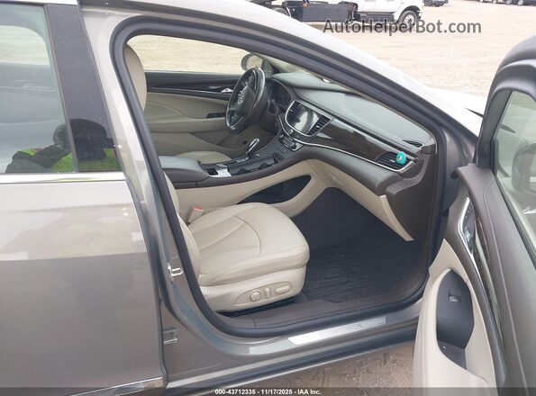 1G4ZP5SS2JU149045 2018 BUICK LACROSSE Beige Widok wnętrza z przodu