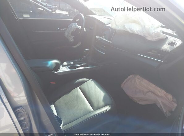 1G6DB5RK0R0107143 2024 CADILLAC CT4 Silver Widok wnętrza z przodu