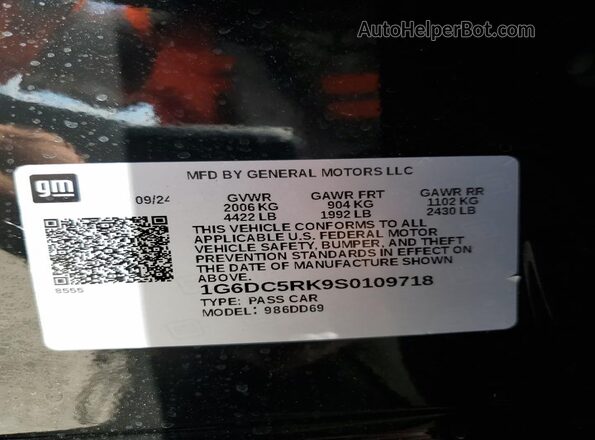1G6DC5RK9S0109718 2025 CADILLAC CT4 Black Vista del compartimento del motor