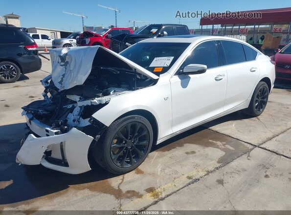 1G6DN5RW2R0111138 2024 CADILLAC CT5 White Przód lewy