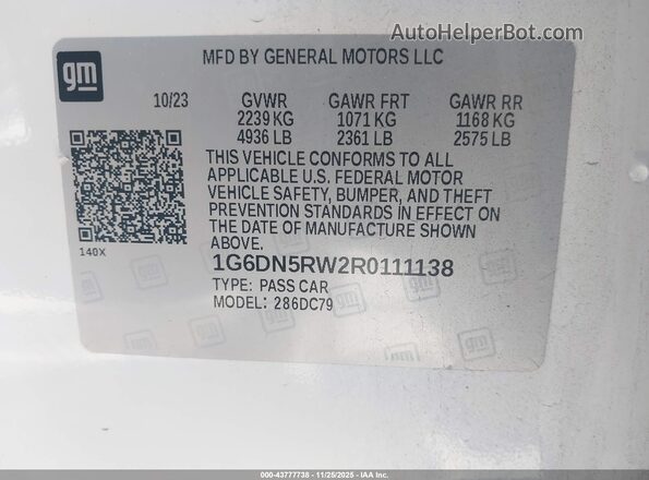 1G6DN5RW2R0111138 2024 CADILLAC CT5 White Widok komory silnika