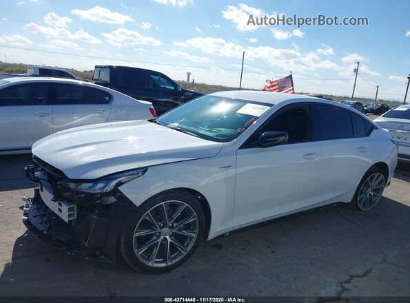 1G6DR5RW5R0132585 2024 CADILLAC CT5 White 
