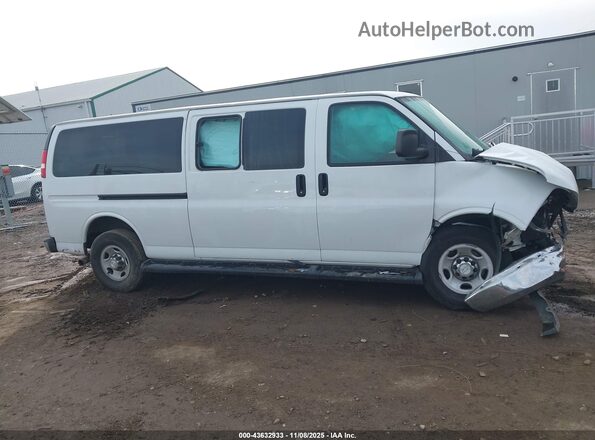 1GAZGPFG2L1169038 2020 CHEVROLET EXPRESS White Սալոնի հետևի տեսք