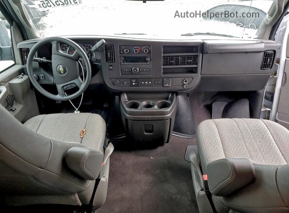 1GAZGPFP7R1263988 2024 CHEVROLET EXPRESS White Vista del salpicadero