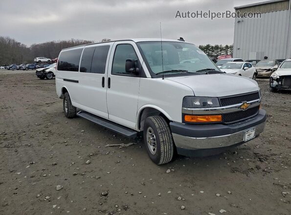 1GAZGPFP7R1263988 2024 CHEVROLET EXPRESS White Delantero derecho