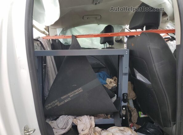 1GCGTDEN8N1168729 2022 CHEVROLET COLORADO White Widok tylnych siedzeń