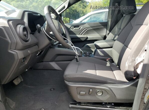 1GCPSBEK2R1148172 2024 CHEVROLET COLORADO Черный Вид салона спереди
