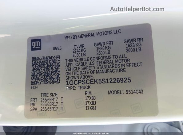1GCPSCEK5S1226925 2025 CHEVROLET COLORADO White Vista del compartimento del motor