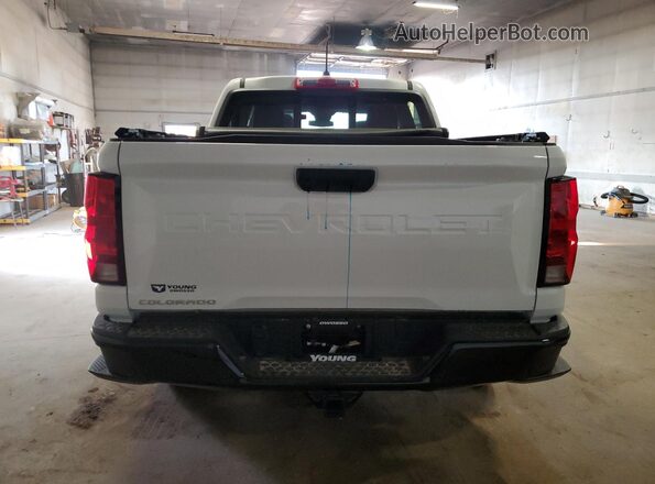 1GCPTBEK2S1225075 2025 CHEVROLET COLORADO White Widok z tyłu