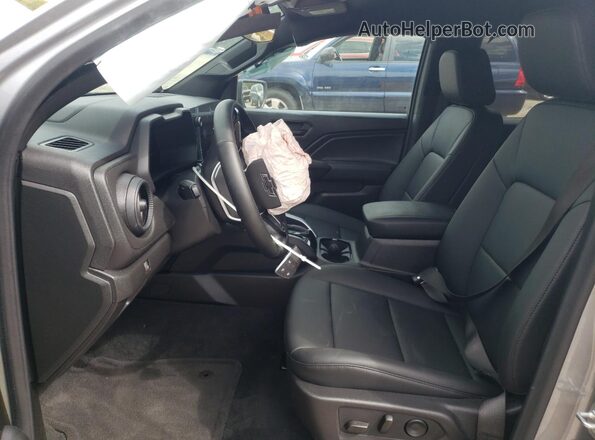 1GCPTEEK8S1194075 2025 CHEVROLET COLORADO Gray Front interior view
