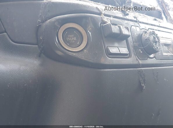 1GCUKDED2TZ140209 2026 CHEVROLET SILVERADO White Առջևի վահանակի տեսք