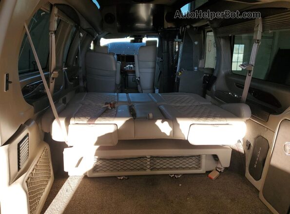 1GCWGAF74S1205060 2025 CHEVROLET EXPRESS Gray უკანა სავარძლების ხედი