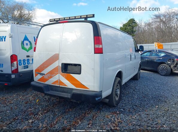 1GCWGAFF7G1125671 2016 CHEVROLET EXPRESS White Tył prawy
