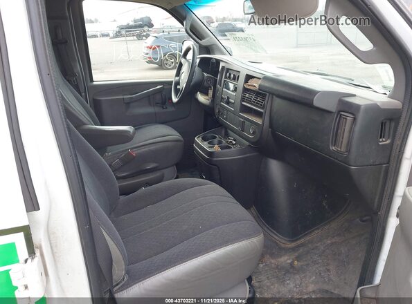 1GCWGAFG5J1908777 2018 CHEVROLET EXPRESS White 