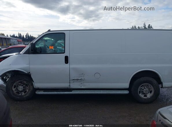 1GCWGAFG5L1176637 2020 CHEVROLET EXPRESS White უკანა სალონის ხედი