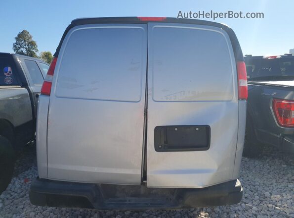 1GCWGAFP5R1266332 2024 CHEVROLET EXPRESS Silver Rear view