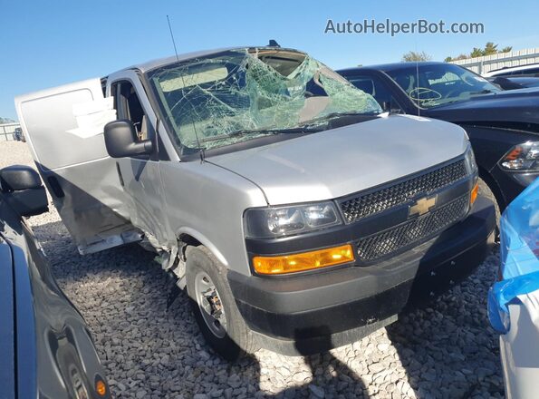 1GCWGAFP5R1266332 2024 CHEVROLET EXPRESS Silver Front right