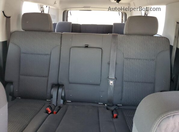 1GKS2FEC8JR263699 2018 GMC YUKON Silver უკანა სავარძლების ხედი