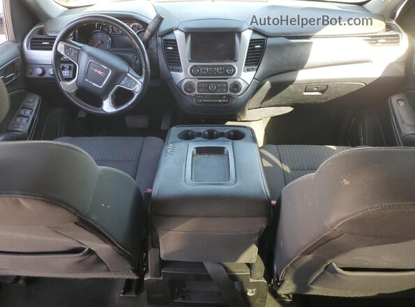 1GKS2FEC8JR263699 2018 GMC YUKON Silver წინა პანელის ხედი