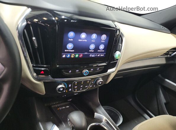 1GNEVGKW5PJ266885 2023 CHEVROLET TRAVERSE  Widok wnętrza z przodu