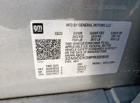 1GNSCCKD9PR320805 2023 CHEVROLET SUBURBAN Gray Vista de la etiqueta del VIN
