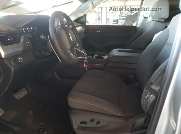 1GNSCGKC3KR264769 2019 CHEVROLET SUBURBAN Silver Widok wnętrza z przodu