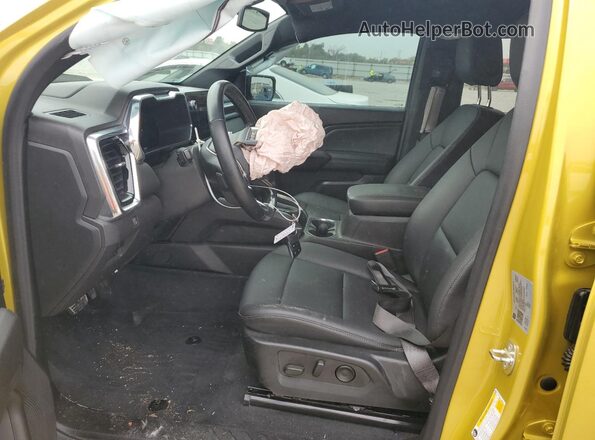 1GTP6BEK7P1194937 2023 GMC CANYON Yellow Front interior view