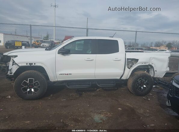 1GTP6EEK6R1135060 2024 GMC CANYON White Instrument cluster view