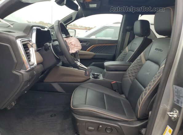 1GTP6FEK3P1181870 2023 GMC CANYON Gray Vista interior delantera