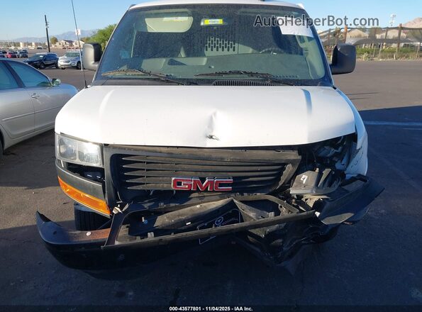 1GTW7AF71R1104004 2024 GMC SAVANA CARGO White Instrument cluster view