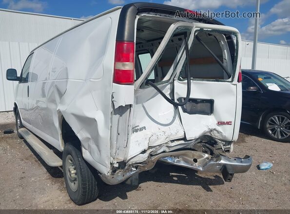 1GTW7AFF1H1908499 2017 GMC SAVANA 2500 White Դիմացի տեսք