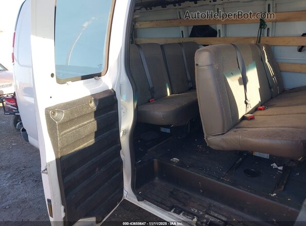 1GTW7AFF4H1906200 2017 GMC SAVANA 2500 Белый Вид наклейки с VIN-кодом