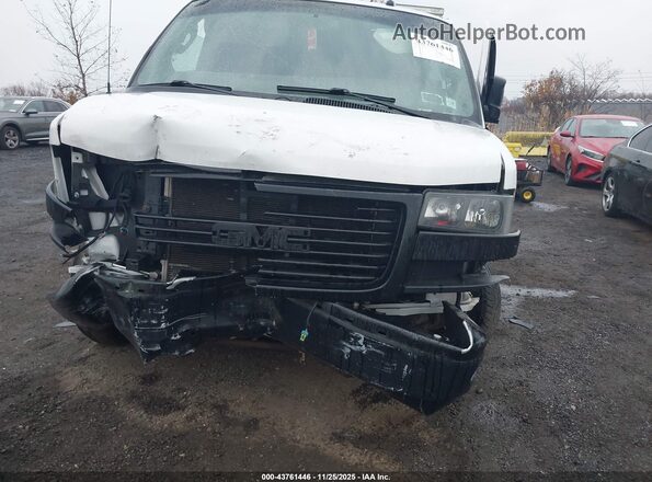 1GTW7AFG3K1155428 2019 GMC SAVANA 2500 White Vista frontal
