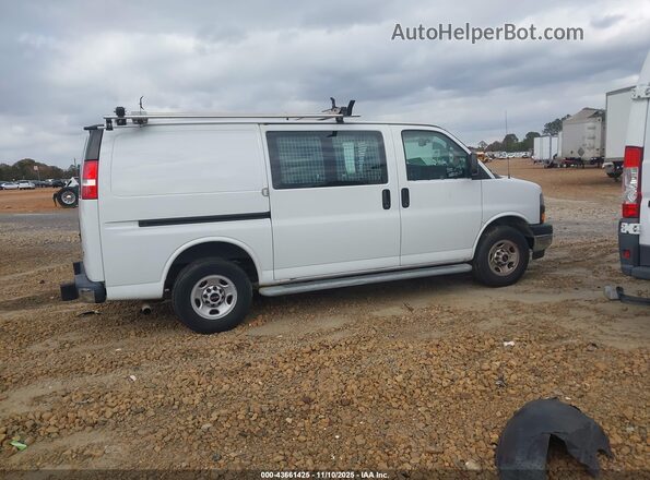 1GTW7AFG4K1314876 2019 GMC SAVANA 2500 White Widok wnętrza z tyłu