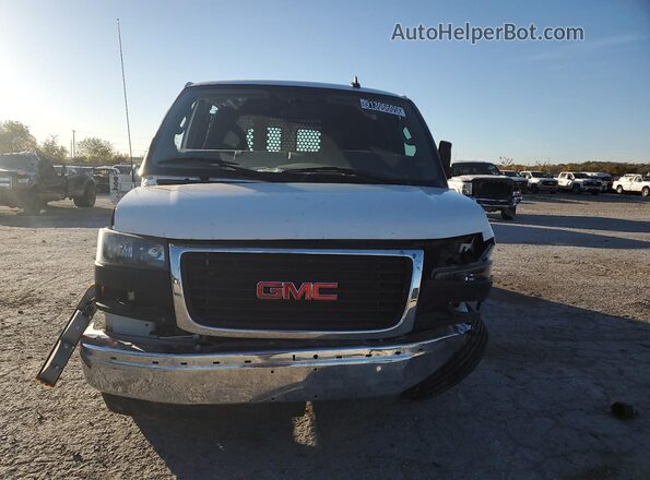 1GTW7AFP5S1173638 2025 GMC SAVANA White Widok z przodu