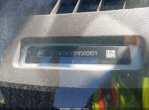 1GTW7AFP8M1300109 2021 GMC SAVANA CARGO White Vista del compartimento del motor