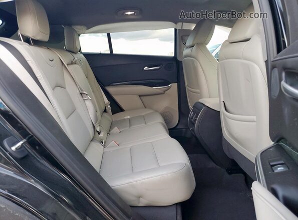 1GYFZCR4XPF104357 2023 CADILLAC XT4 Black Вид задньої частини салону