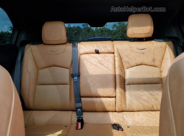 1GYFZDR41NF101916 2022 CADILLAC XT4 Белый Вид задних сидений