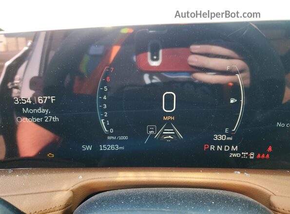 1GYFZDR43SF147694 2025 CADILLAC XT4 Серебряный Вид щитка приборов