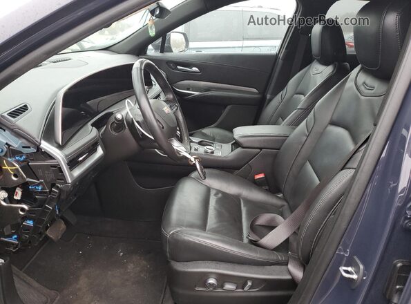1GYFZDR46RF135372 2024 CADILLAC XT4 Blue წინა სალონის ხედი