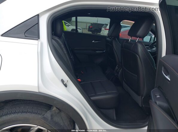 1GYFZER43NF168880 2022 CADILLAC XT4 White Widok naklejki z numerem VIN