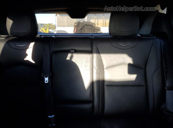 1GYFZFR44LF146020 2020 CADILLAC XT4 Black Widok tylnych siedzeń