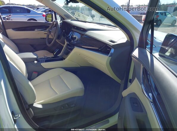 1GYKPCRS1RZ712630 2024 CADILLAC OTHER White Widok wnętrza z przodu