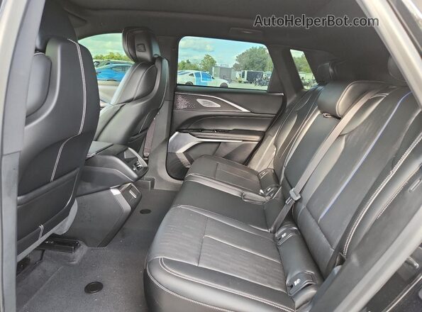 1GYKPMRK0PZ003304 2023 CADILLAC OTHER Black Vista interior trasera