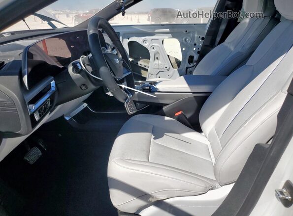 1GYKPPRL2RZ102994 2024 CADILLAC OTHER White Vista interior delantera