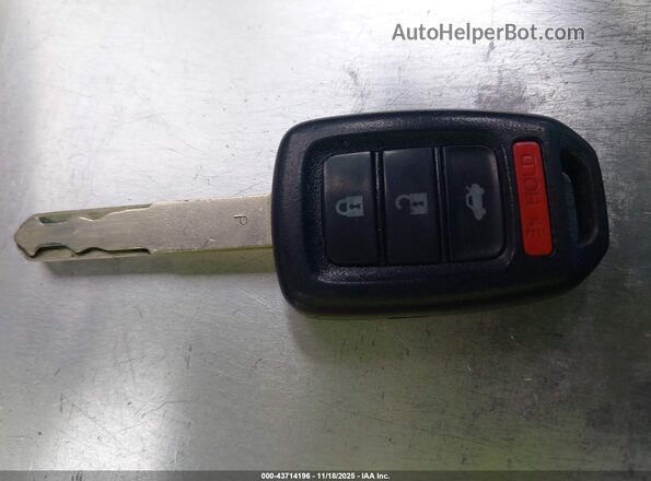1HGCR2F52HA112825 2017 HONDA ACCORD Черный Вид панели приборов