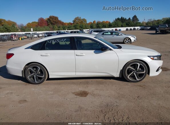 1HGCV1F32NA073847 2022 HONDA ACCORD White Rear interior view